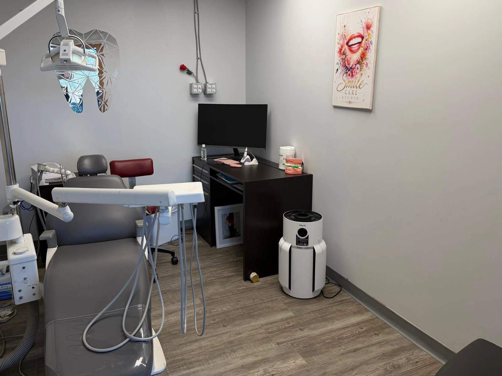 Smile Care Studio dental hygiene treatment room at 1480 Walsh St W, Thunder Bay